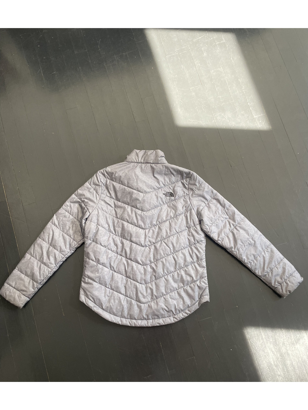 The North Face Women's Gray Quilted Puffer Jacket M - Picture 13 of 15